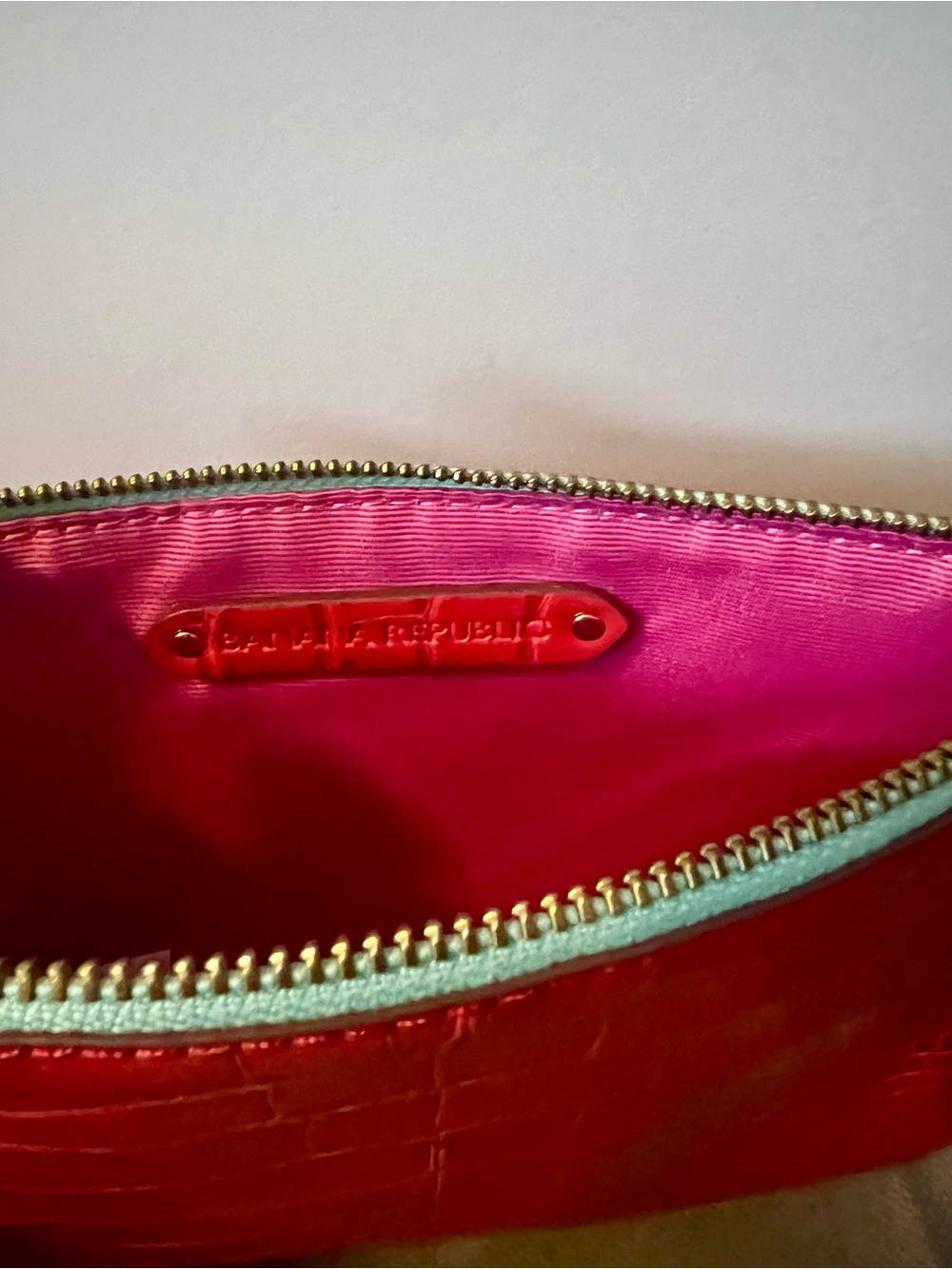 Banana Republic Red Croc-Embossed Clutch - Picture 5 of 11
